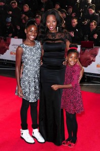 Jamelia_and_girls