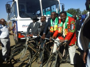 From Right Minister of ICT Webster Shamu,  Chiredzi South Member of Parliament, Retired General Kalisto Gwanetsa, Zimpost Managing Director Dr Douglas Zimbodza and Chief Sengwe 